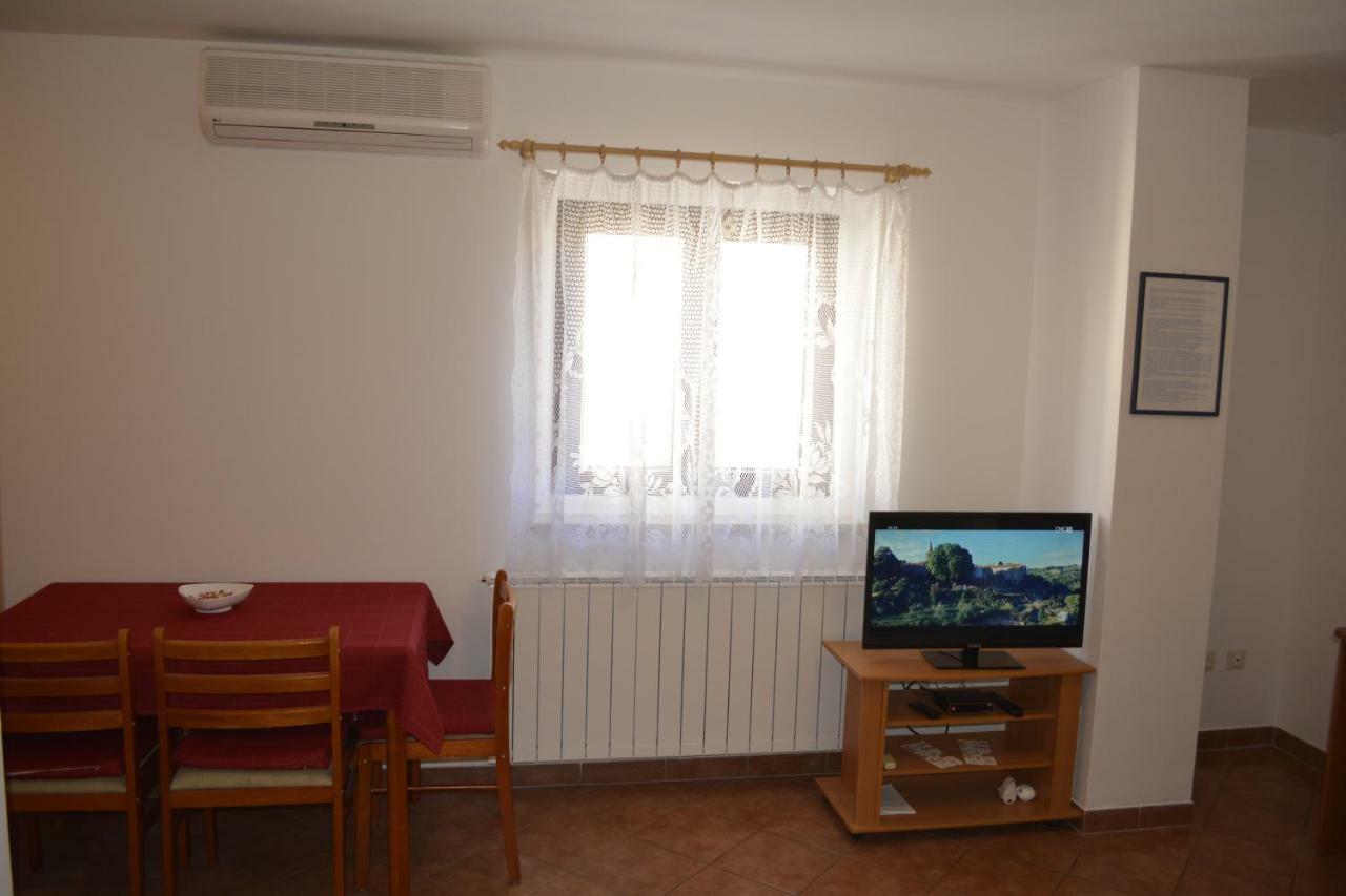 Apartments Denis & Lucija โรวีน ภายนอก รูปภาพ