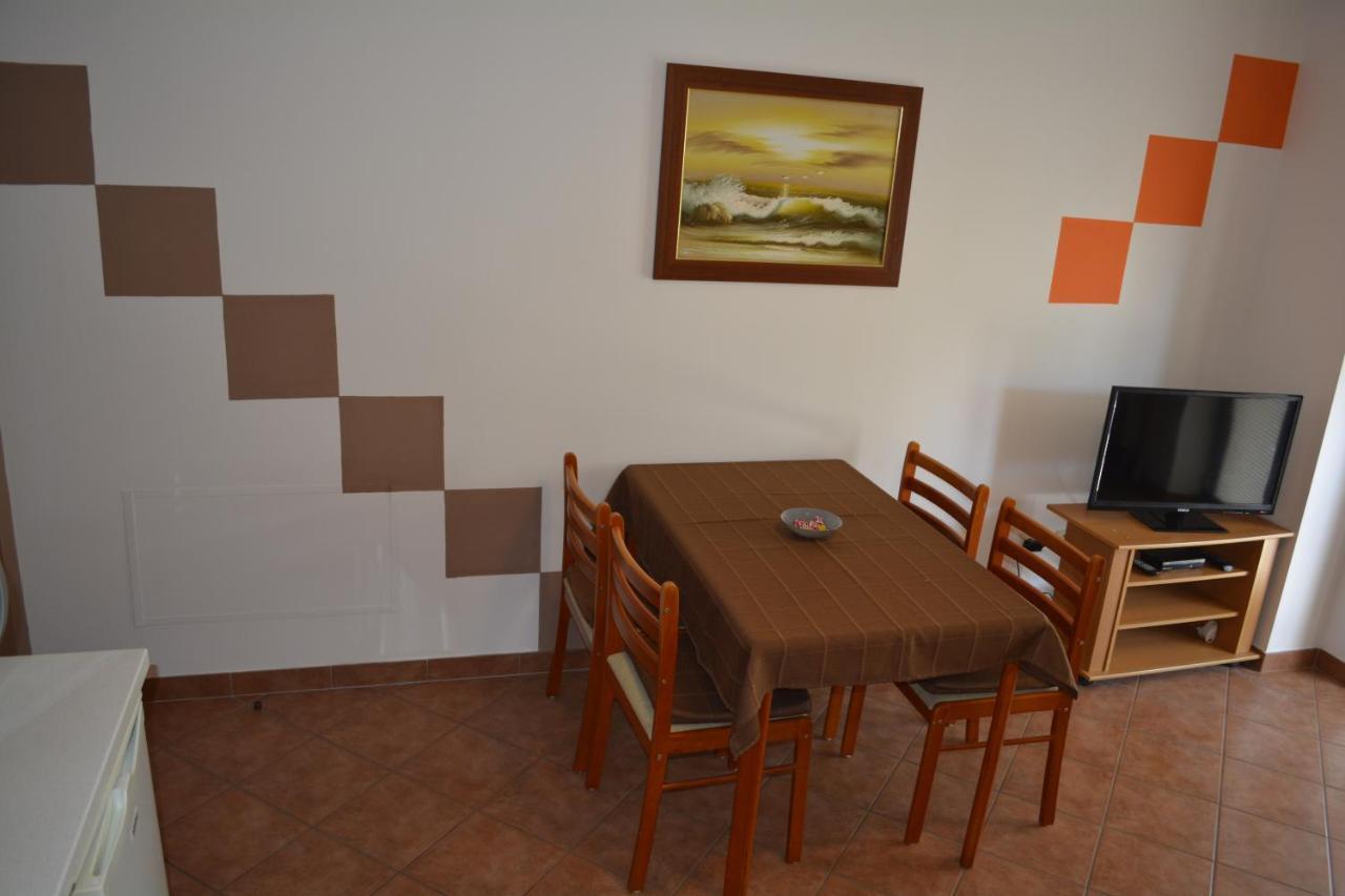 Apartments Denis & Lucija โรวีน ภายนอก รูปภาพ